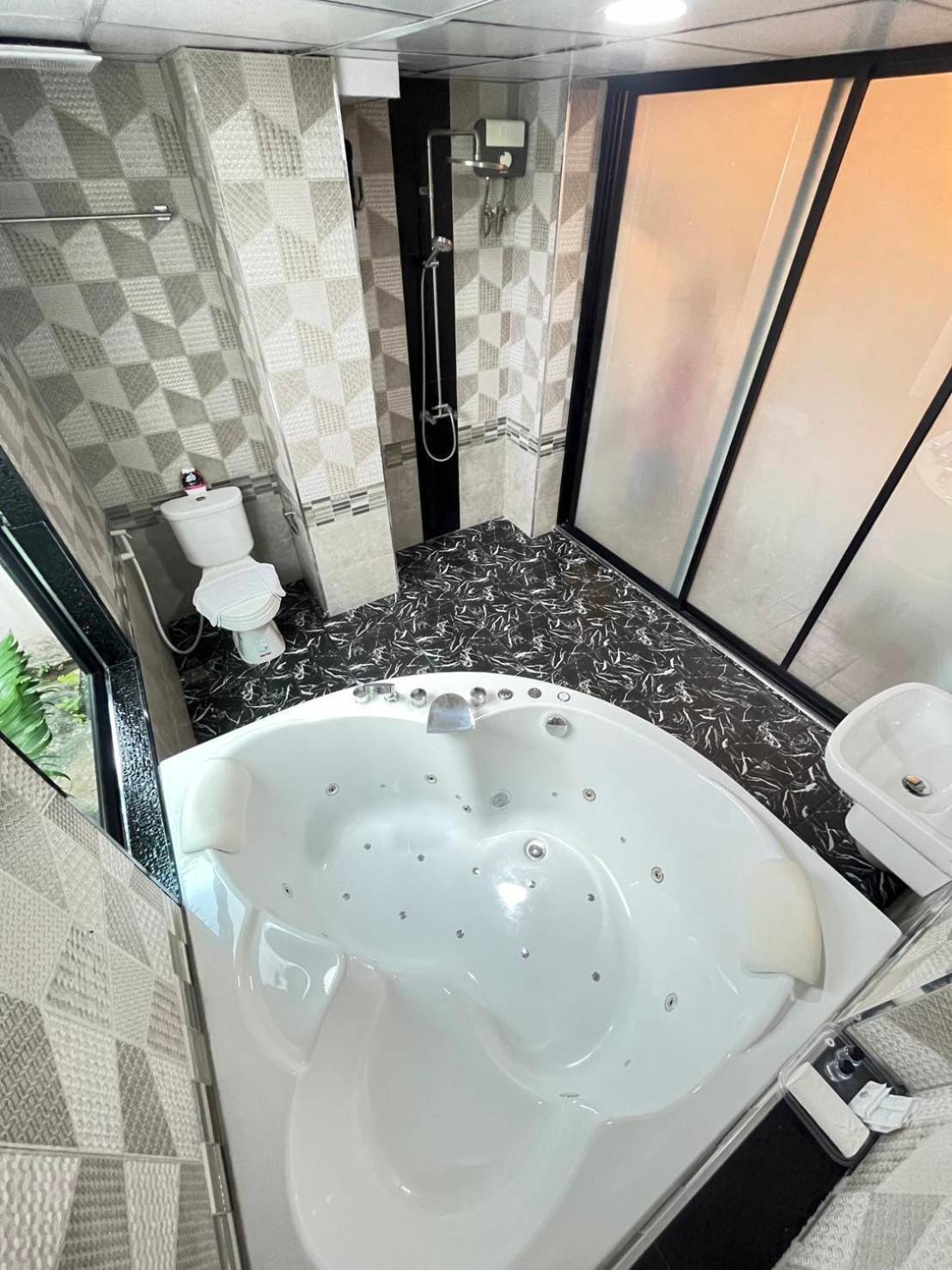 Sweetloft Hotel Don Muang Banguecoque Exterior foto